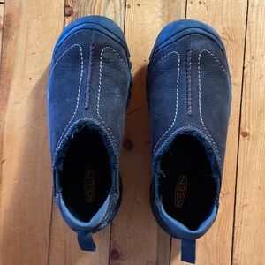 Hardly worn Keen Kaci slip on winter shoes